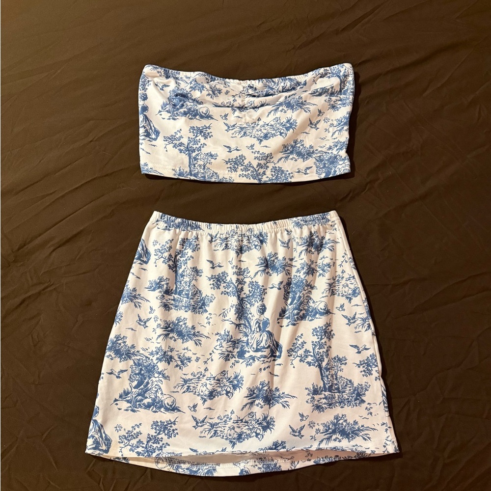 SHEIN Blue and White Patterned Set